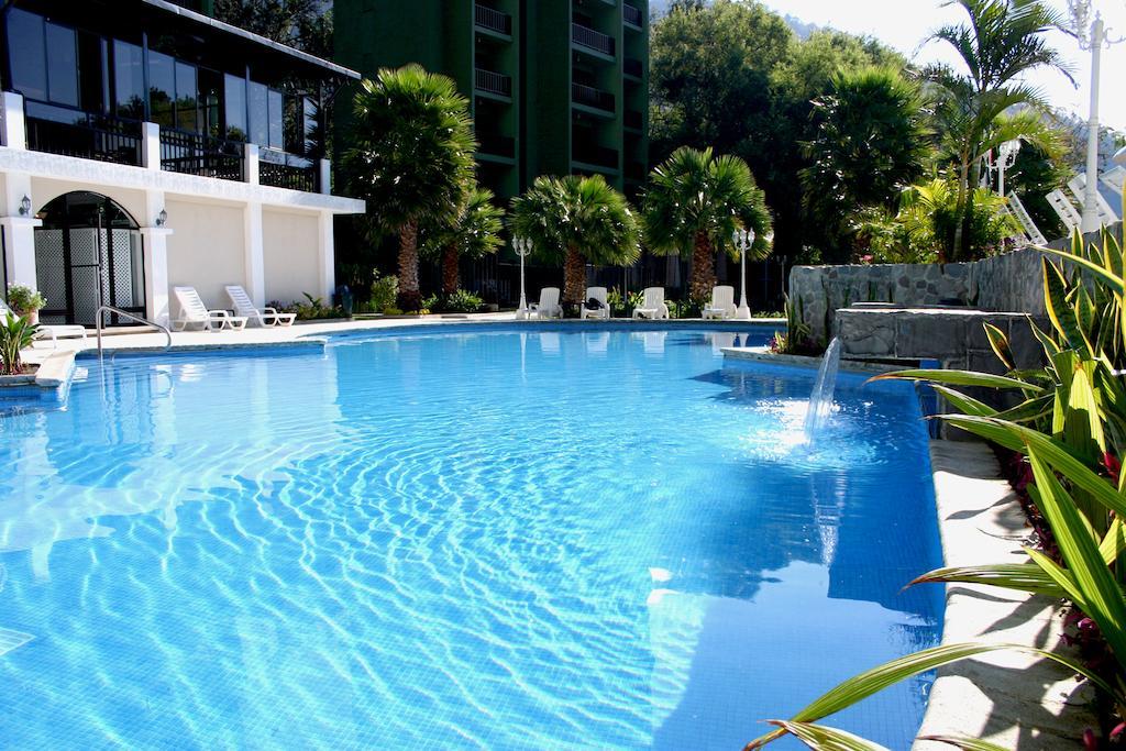 Hotel La Riviera De Atitlan パナハチェル エクステリア 写真