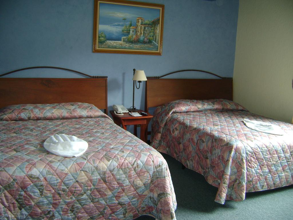 Hotel La Riviera De Atitlan パナハチェル 部屋 写真