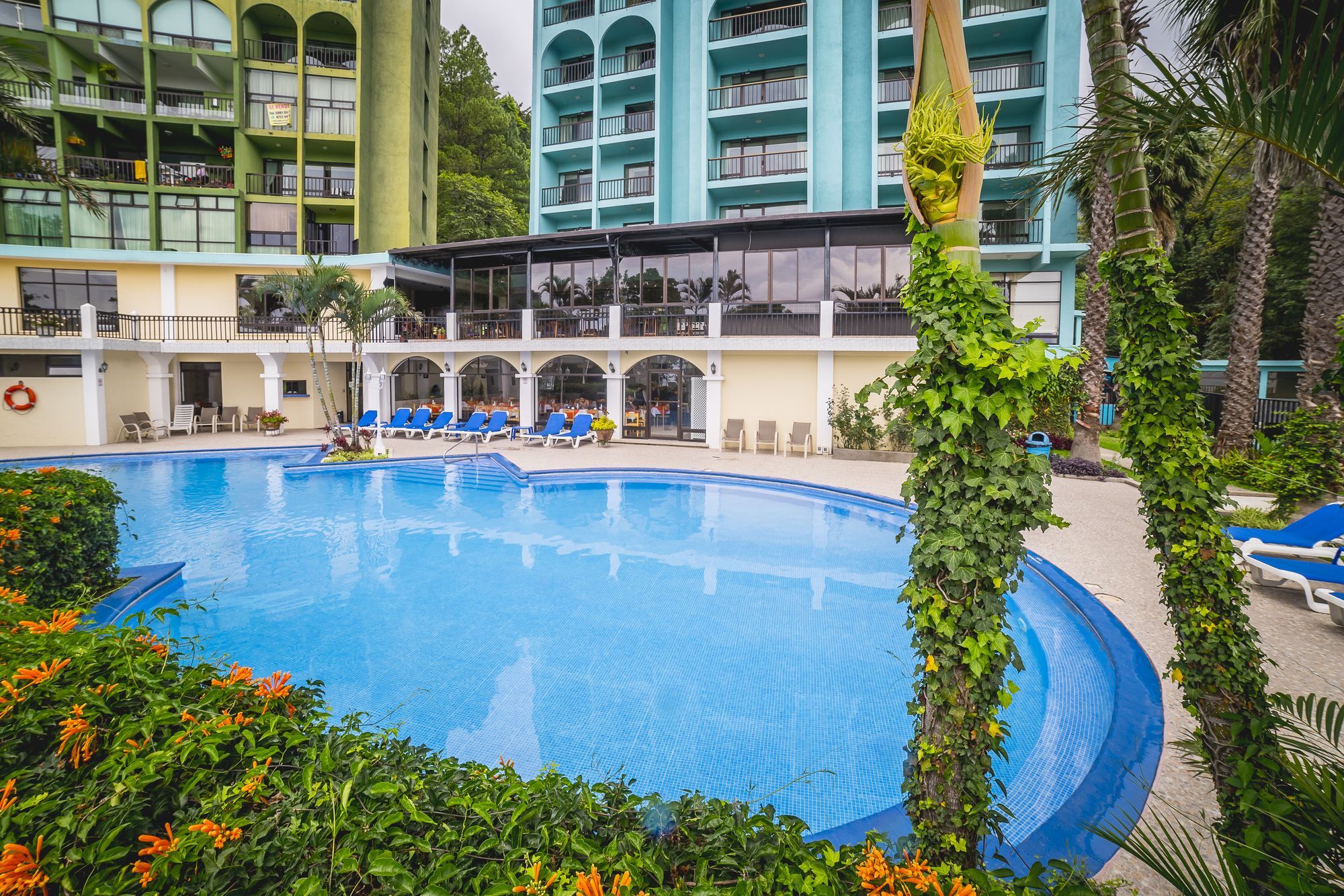 Hotel La Riviera De Atitlan パナハチェル エクステリア 写真